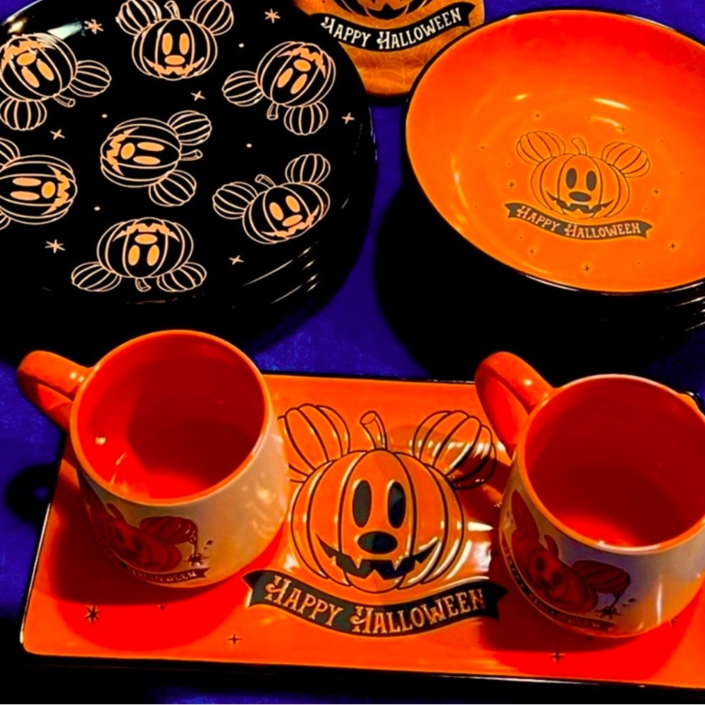 Disney Halloween Serving Tray & Cup Set